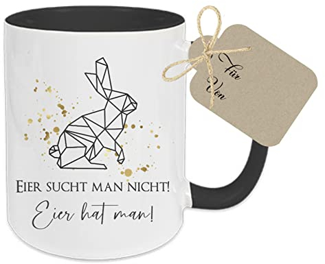 Manufaktur Liebevoll Tasse mit Spruch Eier sucht man nicht Eier hat man | Ostern Tasse Mann Ostertasse mit Geschenkanhänger Tasse Witzig Oster Tasse Keramik