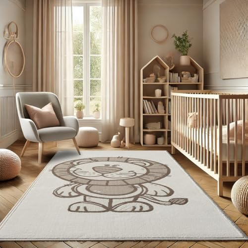 payé Teppich Kinderzimmer 120x160cm - Pastell Beige Creme - Kurzflor Spielteppich mit niedlichem Safari Löwe Motiv