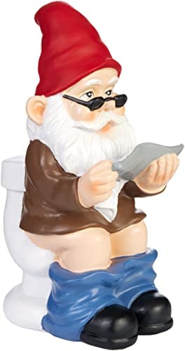 BRUBAKER Gartenzwerg auf dem Klo - Zwerg auf Toilette mit Brille und Zeitung - Gartenfigur Lustig - Dekoration Wetterfest für Garten Campingplatz - Gartendeko für außen - 20 cm groß