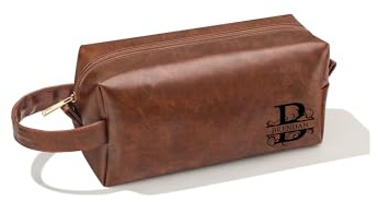 JSENGIFT Trousse de toilette étanche en cuir avec nom personnalisé pour homme, anniversaire, Noël, Saint-Valentin, fête des pères, cadeau d'anniversaire pour mari, papa, grand-père, frère, fils,