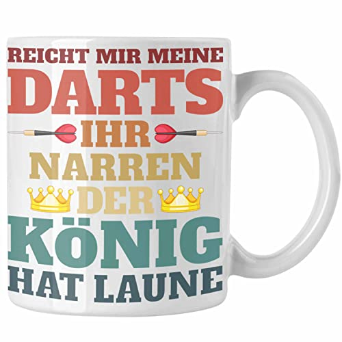 Trendation - Dart Tasse Dartpfeil Reicht Mir Meine Darts Spruch Männer Dart-Spieler Geschenkidee (Weiß)