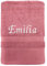 KDO MAGIC - Handtuch personalisiert - Bestickte Serviette mit einem Namen - 100% Baumwolle - Geschenkidee zum Geburtstag, Muttertag, Weihnachten (70 x 130 cm, Rosa Marsala)