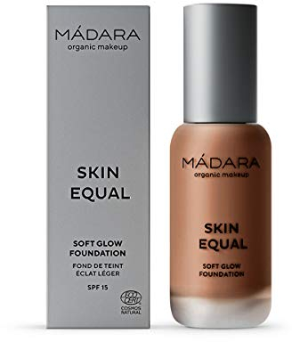 MADARA Skin Equal Soft Glow Foundation SPF15 Nr.90 Chestnut 30 ml