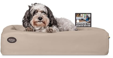SABRO KUDDE Orthopädisches Hundebett – Martin Rütter – Hochwertiges Kunstleder – Waschbar & Wasserabweisend – Ergonomisch – Premium Haustierzubehör für Kleine Hunde S in Beige