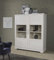 Forte ROCKHAMPTON Vitrine mit 2 Türen im Landhausstil, Standvitrine, Vitrinenschrank, Wohnzimmervitrine, Holzwerkstoff, Pinie Weiß Holzdekor, 133,2 cm breit x 151,8 cm hoch x 42 cm tief