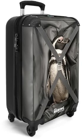 NoBoringSuitcases.com® Handgepäck Koffer 55x35x20 cm Trolley Reisekoffer Handgepäck-Koffer 4 Rollen Leicht Carry on Luggage Hartschalenkoffer Pinguin - Reise - Grau - Gürtel