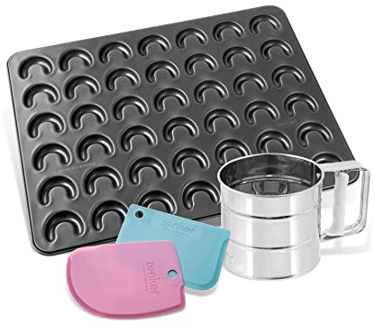 Zenker Vanillekipferl-Set, 42er-Kipferl-Backblech mit Antihaftbeschichtung, Teigschaber zum Bestreichen, Puderzuckersieb zum Bestreuen, Vanillekipferl einfach selbst backen, Menge: 1 x 3er Set