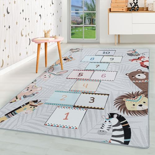 HomebyHome Kurzflor Kinderteppich für Jungen und Mädchen 120 x 170 cm Grau Himmel Design - Waschbarer Teppich Extra Weich und Antiallergen - Teppich für Kinderzimmer, Babyzimmer und Spielzimmer