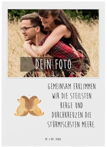 Mr. & Mrs. Panda Personalisierte Foto Postkarte Igel händchenhaltend - Geschenk, Liebesgeschenk, Händchen halten, Verlobung, Ehemann, Freundin, große