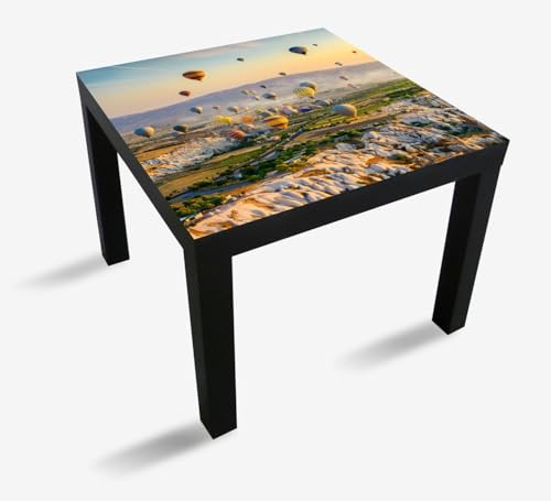 Wallario Möbelfolie selbstklebend/Aufkleber, Tischfolie geeignet für IKEA Lack Tisch - Möbeldeko Heißluftballons über Felsenlandschaft in 55 x 55 cm