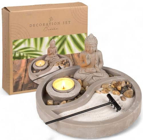 MIJOMA Buddha-Figur auf Zement-Teller mit Teelichthalter, Harke, Dekosteinen & Sand – Zen-Garten Set – Spirituelle Dekoration für innere Ruhe & Harmonie (rund Ø 19 cm)