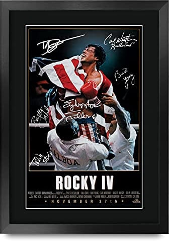 HWC Trading Rocky IV The Cast Rocky 4 Sylvester Stallone Dolph Lundgren Gifts Poster mit Autogramm für Filmerinnerungsfans – gerahmtes Poster A3