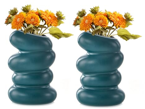 INIFLM 2 Stück Moderne Plastik Vase, Spiral Unregelmäßige Ästhetik Blumenvasen, Boho Vase für Getrocknete Blume, Party Tisch Mittelstücke, Blumen Arrangement Behälter Dekor(Grün)