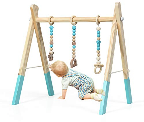 RELAX4LIFE Spieltrapez aus natürlichem Holz, für Baby über 3 Monaten, Spielbogen im nordischen Stil, Aktivitätscenter mit 3 Hängespielzeugen für die Gehirnentwicklung & körperliche Entwicklung (Grün)