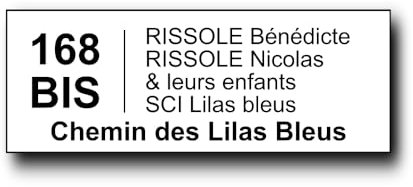 Plaque Boite aux Lettres Personnalisable - Adresse Complète et Numéro de rue - 12x5 cm - 5 Lignes - Adhésive - Maison, Famille, Bureau - Conforme à la Norme Juin 2024 (Blanche écriture Noire)