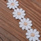 XCSJ 5 Yard 25mm Blumen Spitzenband Spitzenborte Stickerei Dekoband Zierband Borten Bänder Blumenband Gänseblümchen Dekoband Spitzen Spitzenborte Für Hochzeit Deko Handwerk Nähen Deko (Beige gelb)