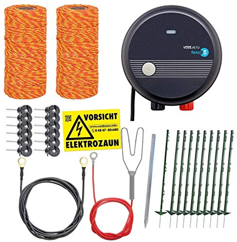 VOSS.farming Hundezaun Komplettset 100m Elektrozaun ideal für Einzäunungen in Ihrem Garten, mit umfangreichem Zubehör anschlussfertig mit 300m Weidezaunlitze Orange, 20 grüne Pfähle 105cm