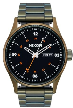 Nixon Sentry Armbanduhr für Herren in der Farbe Dark Olive/Black mit Armband aus Edelstahl, Wasserdichtigkeit: 10 bar, Gehäusedurchmesser: 42 mm, A356-5110-00