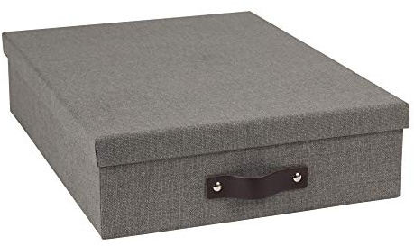 BIGSO BOX OF SWEDEN Oskar Dokumenten-Briefkasten aus Segeltuch, Faserplatte, Aktenordner, Dokumentenbox für wichtige Papiere, Aufbewahrungsbox mit Deckel und Ledergriff, 8,4 x 25,9 x 35,1 cm, Grau