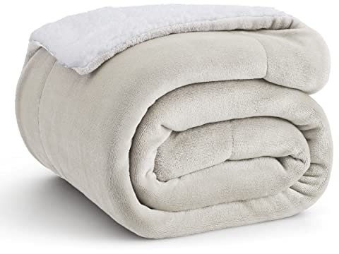 Bedsure Sherpa Fleece Throw Blanket - Thick and Warm, Fluffy Microfiber Solid & Soft Blankets for Bed and Couch Double/Twin Size, Natural, 150x200cm