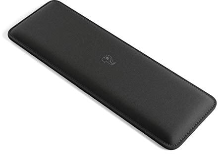 Glorious Gaming Padded Keyboard Wrist Rest (compatta, spessore 17 mm) - Bordi cuciti anti logoramento, superficie liscia, base gomma antiscivolo, compattezza media, 300 x 100 x 17 mm - Nero furtivo