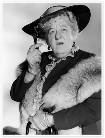 Posterlounge Margaret Rutherford Poster | 50 x 70 cm Schwarz-Weiß Wandbilder Wanddeko