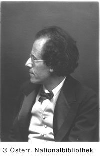Universal Edition Gustav Mahler: Symphony No. 3 for alto solo, female choir, childrens choir and orchestra