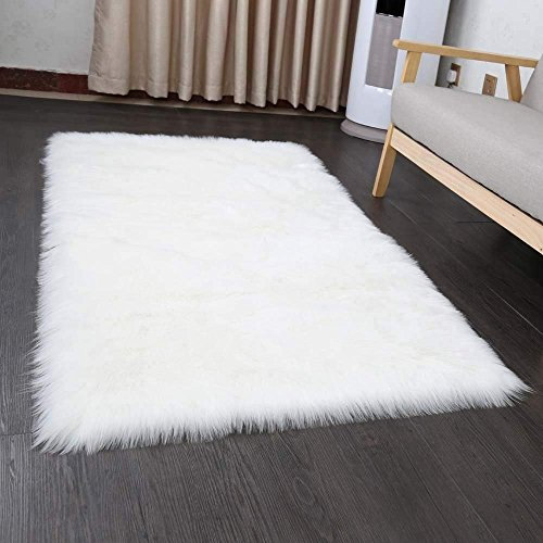 YDFYX Lammfell Schaffell Teppich Kunstfell Dekofell in Super weich Lammfellimitat Teppich Longhair Fell Optik Nachahmung Wolle Bettvorleger Sofa Matte (Weiß, 75 x 120cm)
