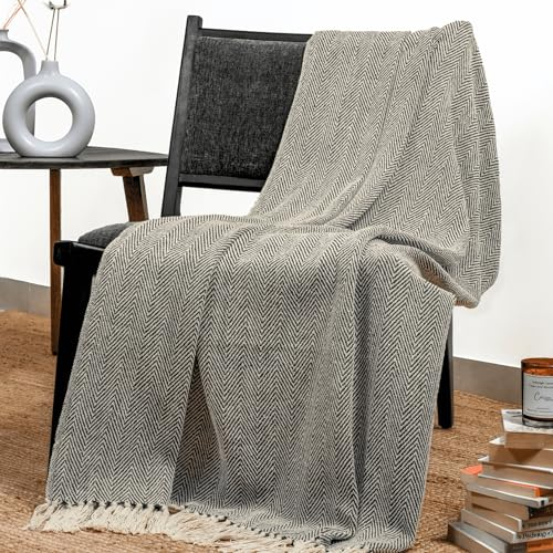 RAJRANG BRINGING RAJASTHAN TO YOU Chevron Farmhouse-Überwurfdecke – Landhausdecken mit Fransen, rustikale Baumwollüberwürfe für Stuhl, Couch und Sofa Schwarz 127 x 152 cm