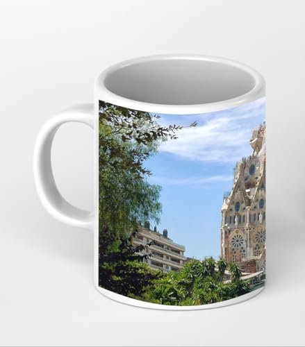 deyoli La Cattedrale Sagrada Familia a Barcellona come tazza panoramica da 300 ml, in ceramica bianca, perfetta come idea regalo o la tua nuova tazza preferita