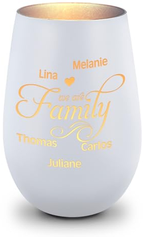GRAVURZEILE Deko Windlicht aus Glas mit Gravur - We Are Family - Personalisiert mit bis zu fünf Namen - Persönliches Geschenk für Frauen und Männer zum Geburtstag und Weihnachten - Weiß/Silber