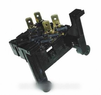 SELECTEUR 1TOUCHE MARCHE ARRET pour LAVE VAISSELLE BRANDT - 31X2831