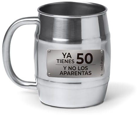 mundohuevo® Jarra de cerveza personalizada acero inoxidable 304 | Regalo original para cumpleaños | Ya tienes 50 y no los aparentas | Color plateado aspecto barril | Capacidad 500 ml.