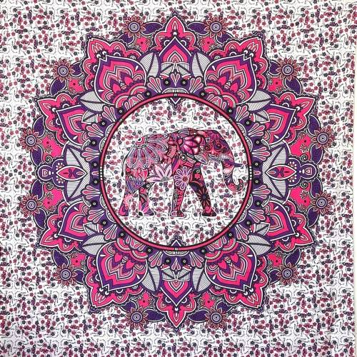 MOMOMUS Pareo oder Strandtuch XXL, Sandabweisend, mit Mandala-Motiv - Großes Stranddecke Sandfrei Sanddurchlässig, Strandmatte Sandfrei oder Dünne Picknickdecke 200x200 - Lila, 210x230 cm