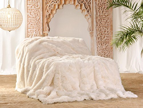 Wohnen & Accessoires GmbH & Co. KG Luxuriöse Felldecke Kaninchen Creme weiß - 5 Größen - 150x200cm bis XXL Kunstfell Webpelzdecke Felloptik Fellimitat (Felldecke 150x200cm)