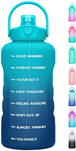 HydroPal Wasserflaschen mit Strohhalm, 3.6 l Wasserflasche Wasserkrug BPA-frei, auslaufsicher, Sportflasche mit Zeiten zum Trinken, perfekt für Fitness, Camping, Outdoor (3.6 l Azurblau-Kristall)