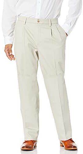 Dockers Herren Relaxed Fit Signature Khaki Lux Cotton Stretch Pants-Pleated Hose, Wolke, 40W / 34L
