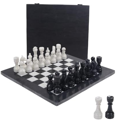 Marmor-Schachspiel 30,5 cm – handgefertigt mit 32 Figuren, 2 Extra-Königinnen & Box. Edles Reisespiel & stilvolles Geschenk zur Dekoration (Black & White)