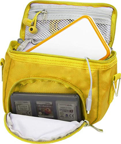 Orzly Travel Bag for Nintendo DS Consoles (VERSIONE: DS / 2DS XL / 3DS / 3DS XL / DS Lite / DSi / New 3DS / New 3DS XL / ecc.) - Sacco per Consola e Giochi e Accessarios - Questo Pachetto include: tracolla regolabile e maniglia per il trasporto + fissaggio per una cintura - GIALLO