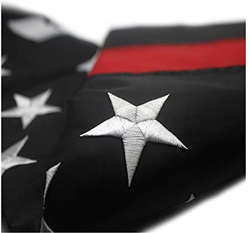 Thin Red Line Amerikanische Flagge, 90 x 150 cm, bestickte Sterne und genähte Streifen mit Ösen, Schwarz, Rot und Weiß