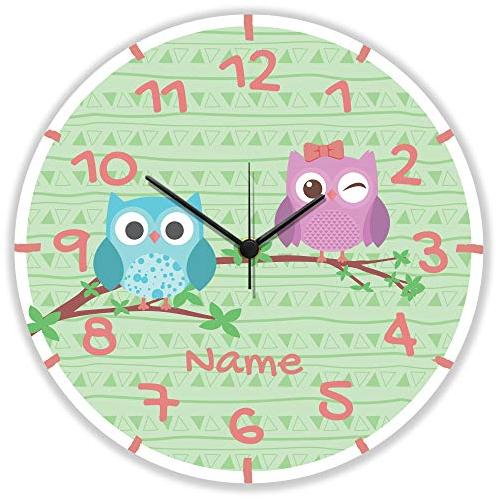 GRAVURZEILE Wanduhr Kinder Eulen Motiv mit Namen - Lautlose Kinderwanduhr geeignet für Mädchen & Jungen - Bunte Lernuhr für Kinder 30 cm - Einfaches Ablesen der Uhrzeit Lernen - Farbenfrohes Design