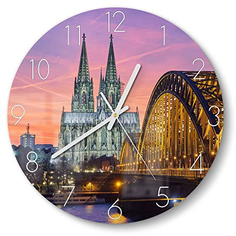 DEQORI Glasuhr | rund Ø 30 cm | Motiv Kölner Wahrzeichen abends | ausgefallene leise Design Uhr aus Glas | Wanduhr für Wohnzimmer & Küche | moderne Hingucker Uhr für die Wand