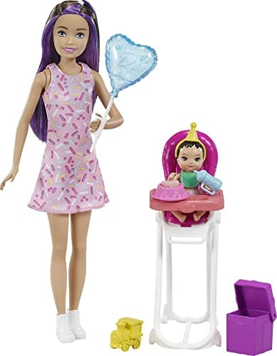 Barbie Famille Coffret Anniversaire avec poupée Skipper Baby-Sitter, Figurine bébé, Chaise Haute et Accessoires, Jouet pour Enfant, GRP40