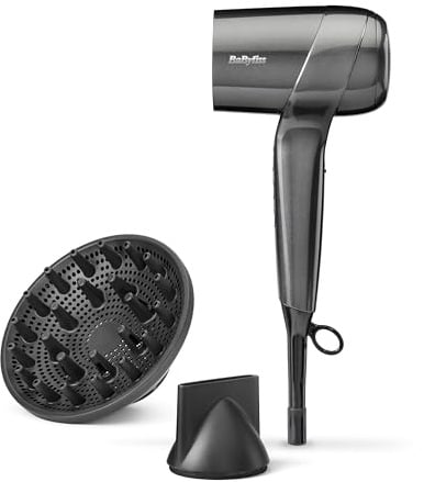 BaByliss Titanium Shine Haartrockner mit Diffusor – NEU 2025, Leistungsstarker und Kompakter Föhn, Ergonomisches Design, Ionen-Technologie gegen Frizz, 3 Heiz- & 3 Gebläsestufen, Silber, D6200DE