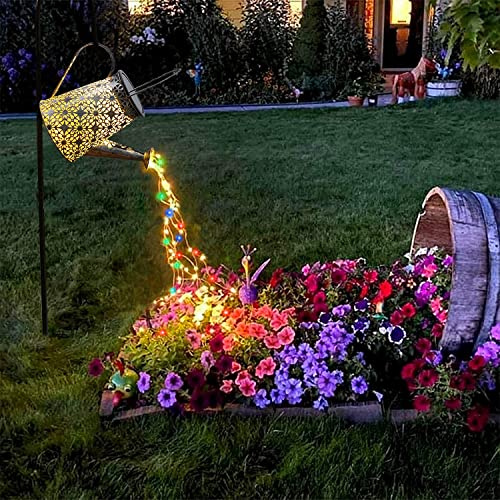 VOOKRY Arrosoir avec lumières, lampes solaires en forme de cascade à suspendre pour extérieur, lampes solaires multicolores rétro en métal pour patio, cour, porche, pelouse, allée, jardin, décoration