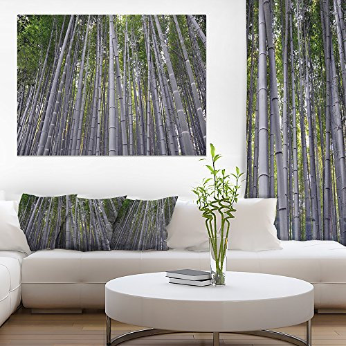 Design Art Kunstdruck auf Leinwand, dicke Bambusstämme im japanischen Wald