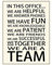 Meishe Art Motivierendes Motto In This Office We Are Hilfreich, We Answer Phones We Have Fun We Are Friends We Are A Team, Poster, Drucke, Büro-Teamarbeit, Wanddekoration (45 cm x 60 cm)