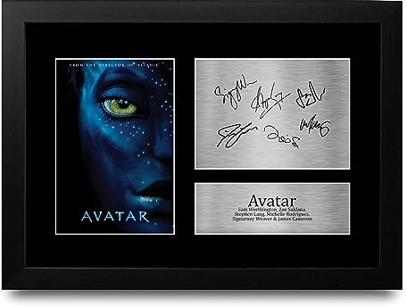 HWC Trading FR A4 Avatar Geschenke Geducktes Signiertes Autogramm Foto für Fans von Film Memorabilien - A4 Gerahmt