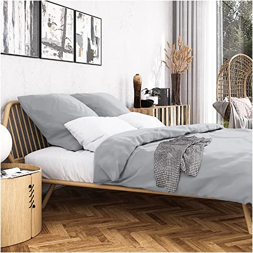 Wolkenfeld Mako Satin Bettwäsche 200x200-100% Baumwolle - Traumhaft weiche Sommerbettwäsche - 1x Bettbezug 200x200cm + 2X Kissenbezug 80x80 - Hellgrau