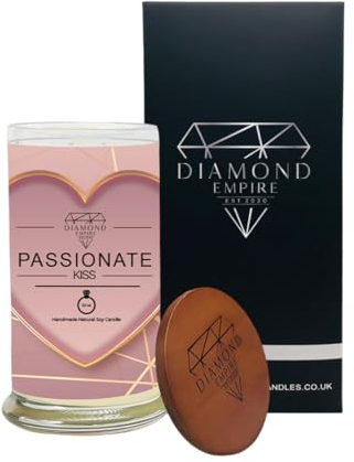Diamond Empire Passionate Kiss Kerze, stark duftende Kerzen, Geschenke für Frauen und Männer, Geschenksets für Paare, Mama, Geburtstag, Aromatherapie-Kerzen – 2 Dochtkerzen (brennen bis zu 140 H)